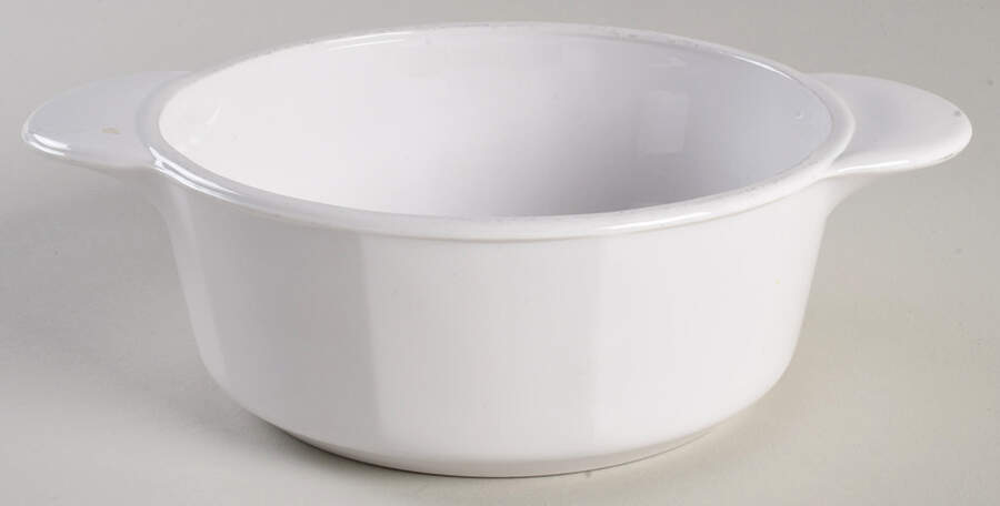 White Coupe 1 Qt Round Casserole No Lid by Corning Corelle-1