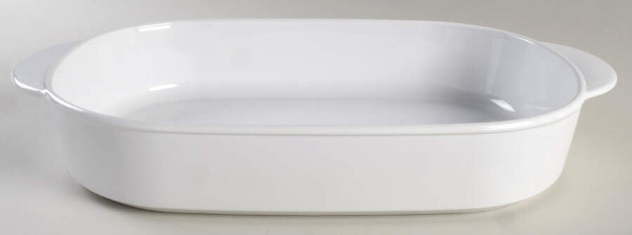 White Coupe 13" Oval Baker by Corning Corelle-1