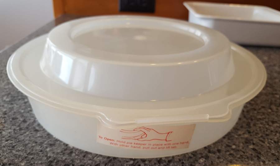 White Coupe Pie Serving Plate & Plastic Lid by Corning Corelle-1