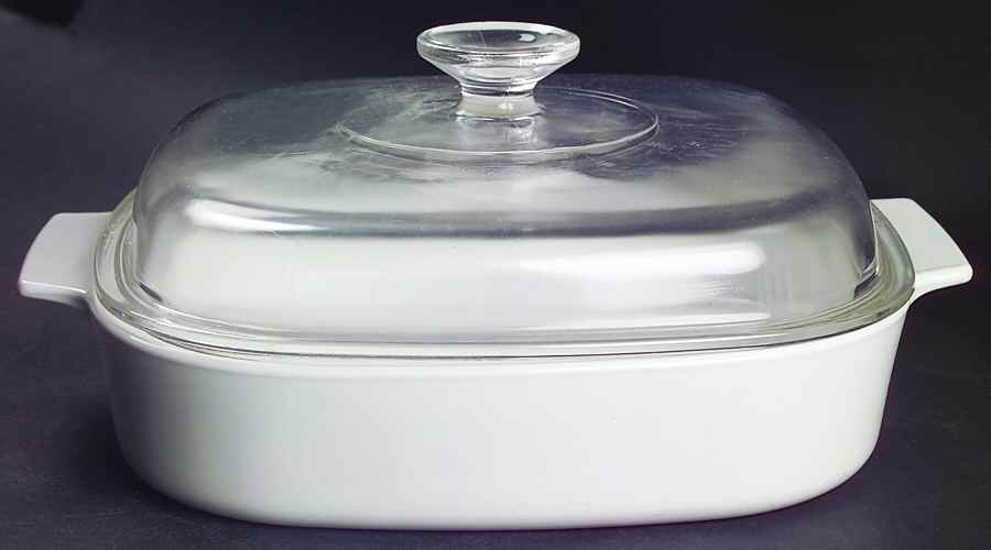 White Coupe 2.5 Quart Square Casserole with Lid by Corning Corelle-1