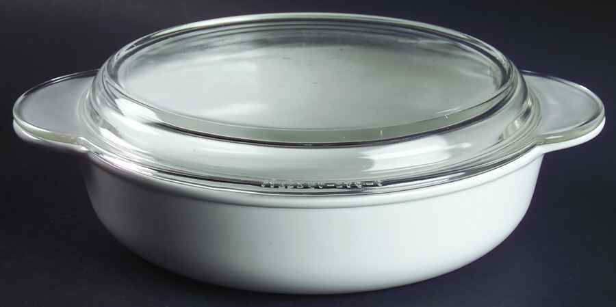 White Coupe 1.25 Qt Round Covered Casserole by Corning Corelle-1