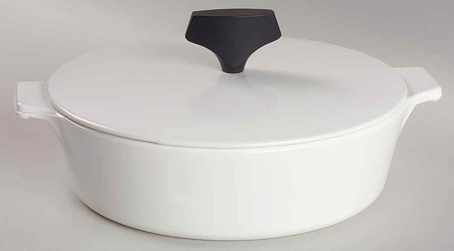 White Coupe 1 Quart Buffet Server with Lid by Corning Corelle-1