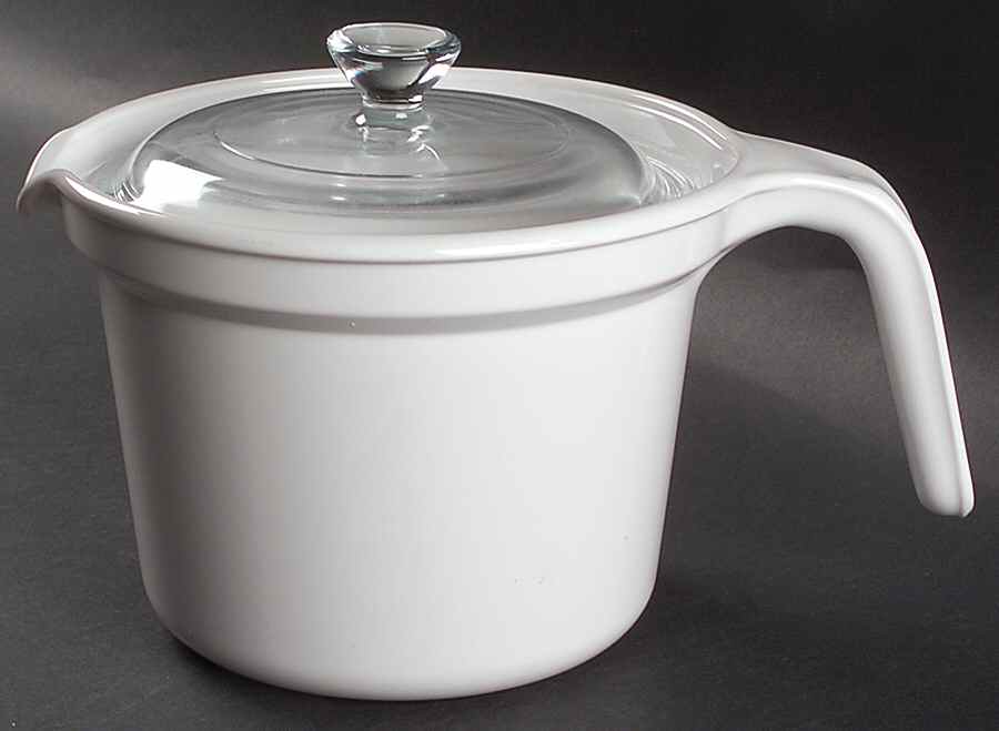 White Coupe 1.75 Quart Saucepan with Lid by Corning Corelle-1