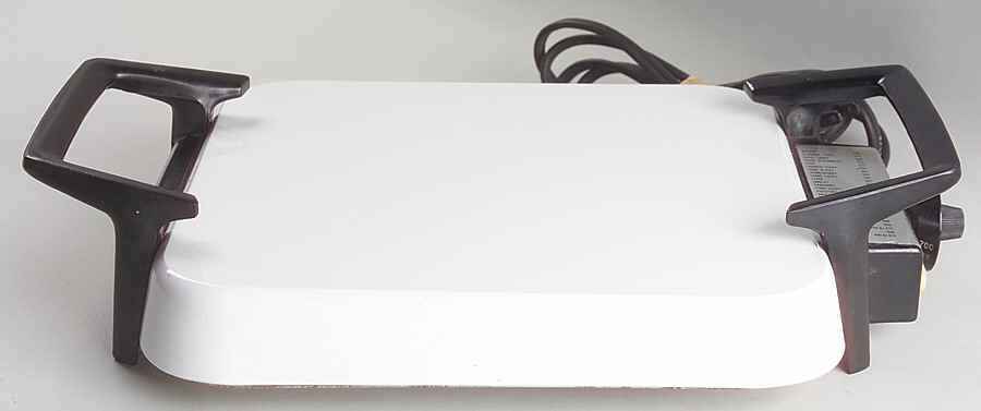 White Coupe Electromatic Skillet by Corning Corelle-1