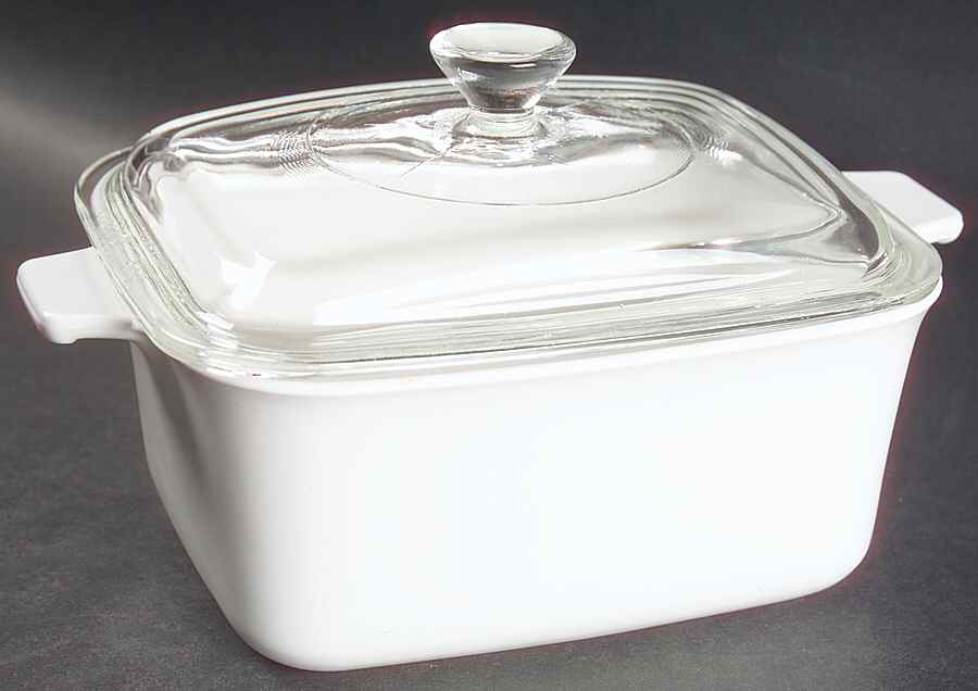 White Coupe 1.5 Quart Rectangular Casserole with Lid by Corning Corelle-1
