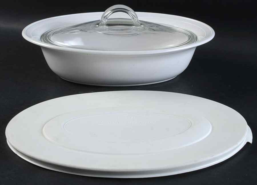 White Flora 2.25 Qt Oval Casserole with Glass & Plastic Lids by Corning Corelle-1