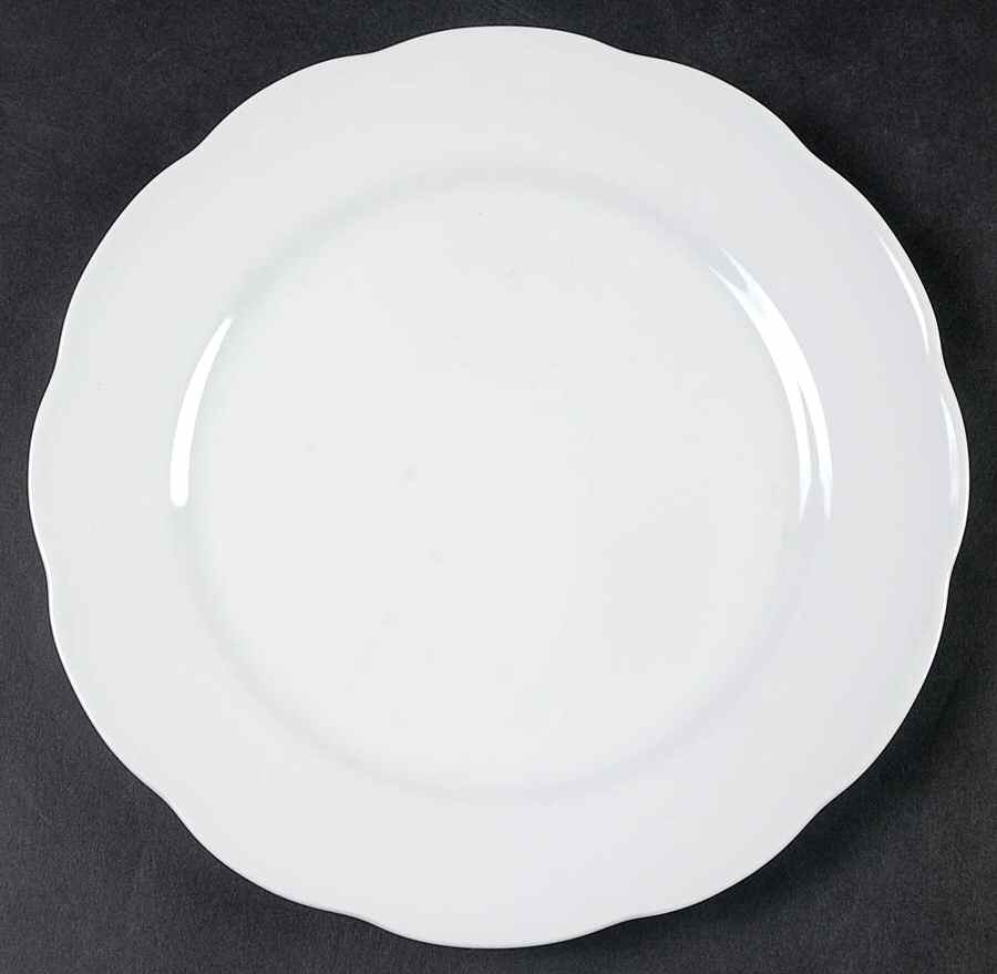 Alabaster Salad Plate by Couture-1