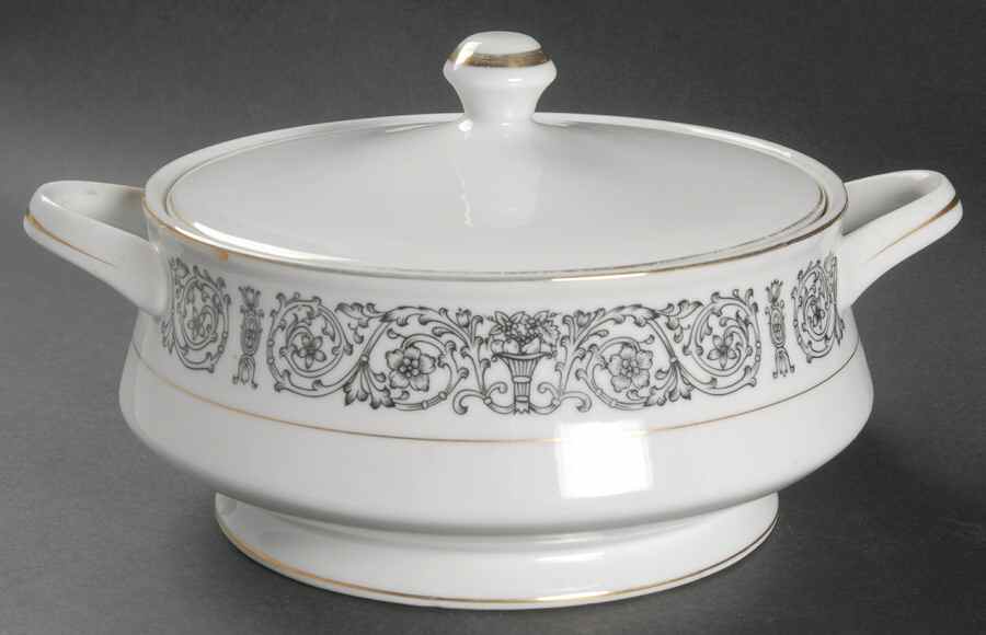 Laurent Round Covered Vegetable by Coventry-Japan-1