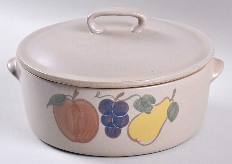 Country Harvest 2 Qt Round Covered Casserole by Chatham Potters -1