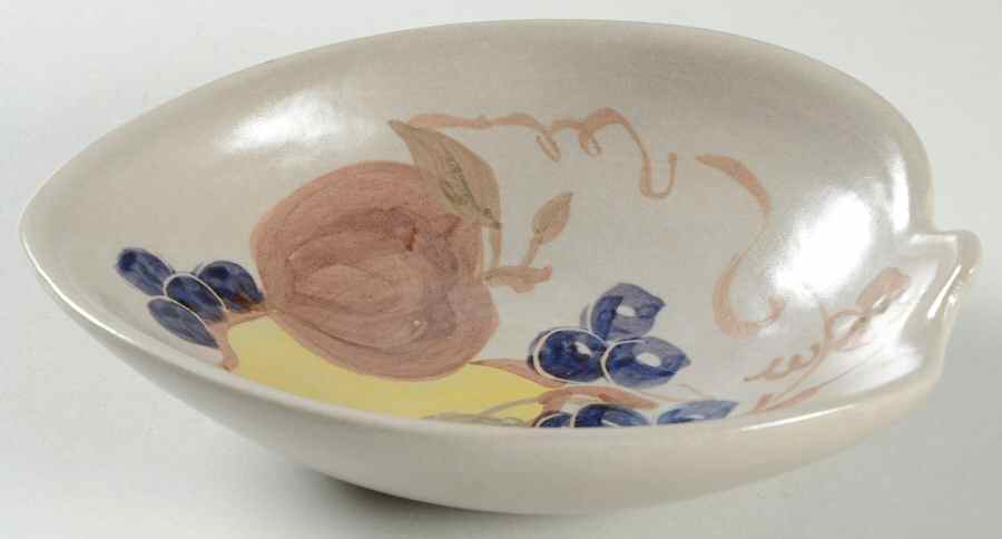 Country Harvest 7" Leaf Bowl by Chatham Potters -1