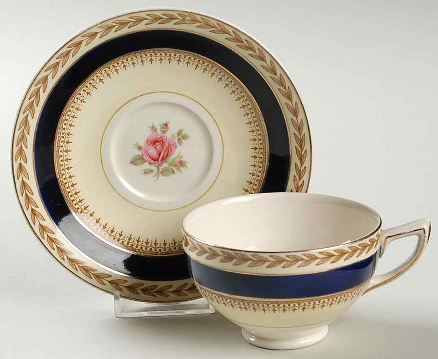 5478 Footed Cup & Saucer Set by Crown Ducal-1