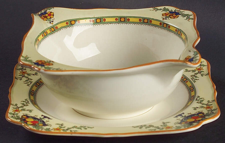 A1476 (Round, Scalloped) Gravy Boat & Underplate by Crown Ducal-1