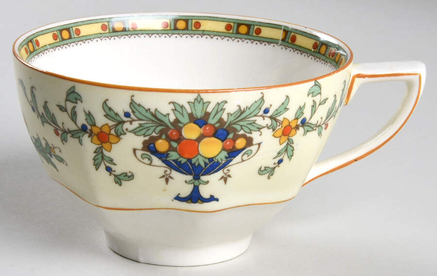 A1476 (Round, Scalloped) Footed Cup by Crown Ducal-1