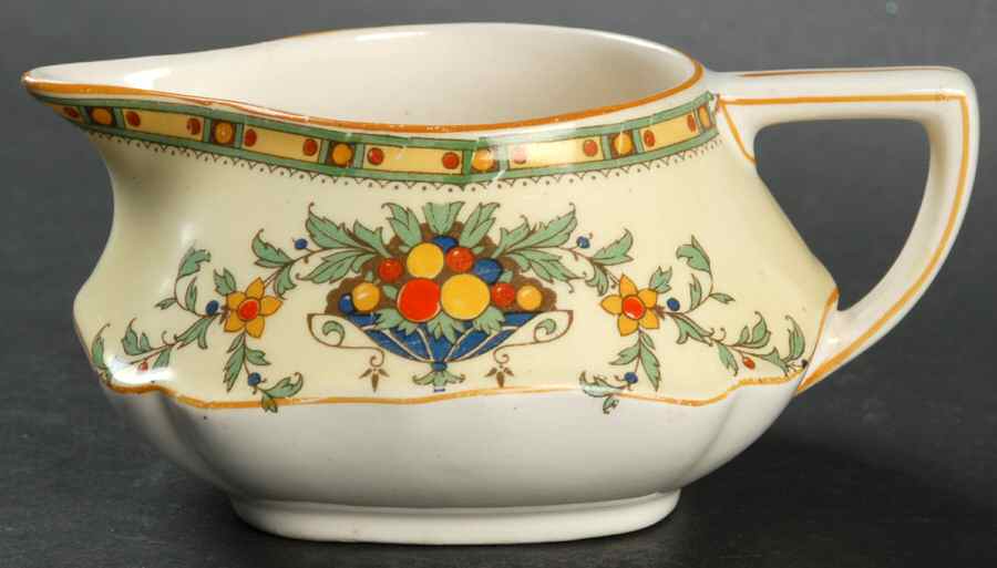 A1476 (Round, Scalloped) Creamer by Crown Ducal-1