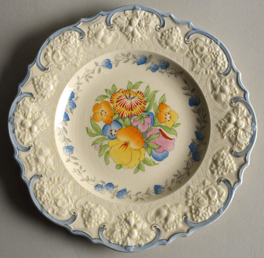 A2913 Dessert/Pie Plate by Crown Ducal-1