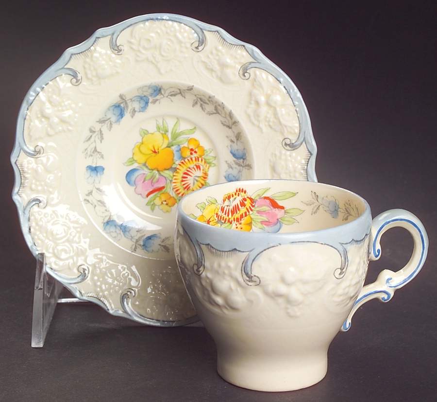 A2913 Flat Demitasse Cup & Saucer Set by Crown Ducal-1