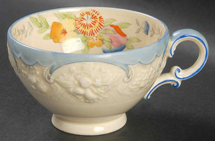 A2913 Footed Cup by Crown Ducal-1