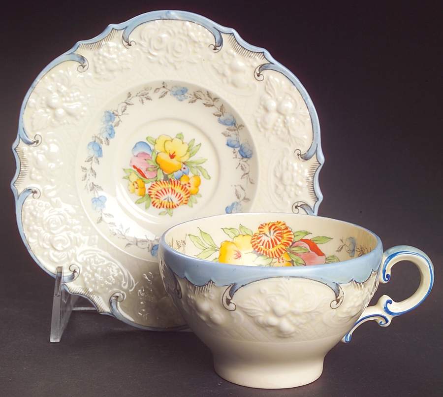 A2913 Flat Cup & Saucer Set by Crown Ducal-1
