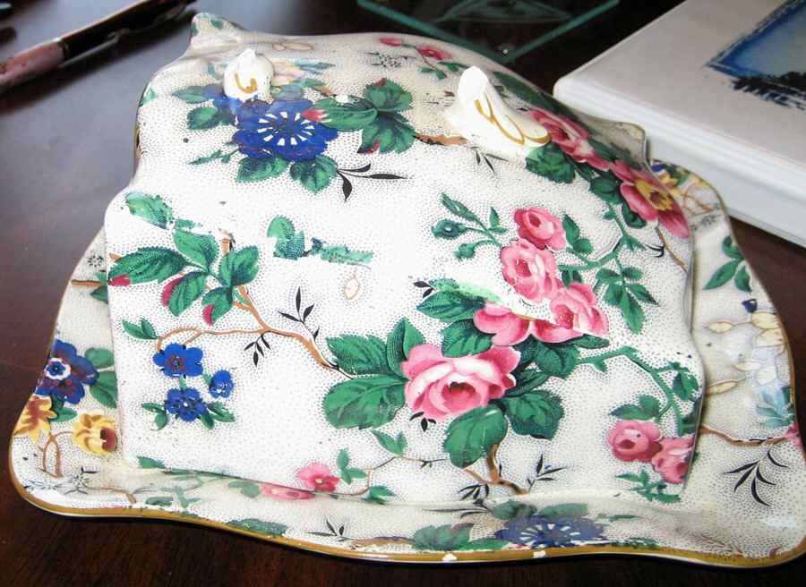 Ascot Cheese Dish with Lid (Wedge) by Crown Ducal-1