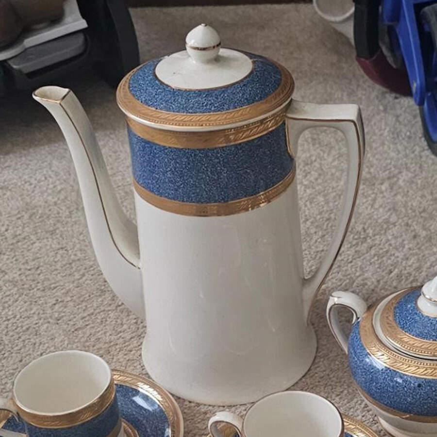 Ashley Coffee Pot & Lid by Crown Ducal-1