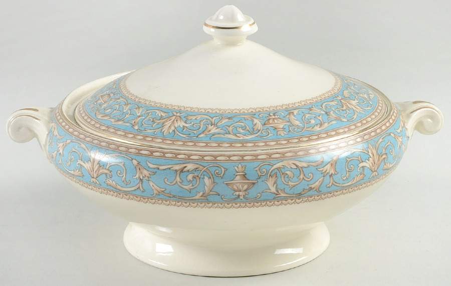 Atlanta Round Covered Vegetable by Crown Ducal-1