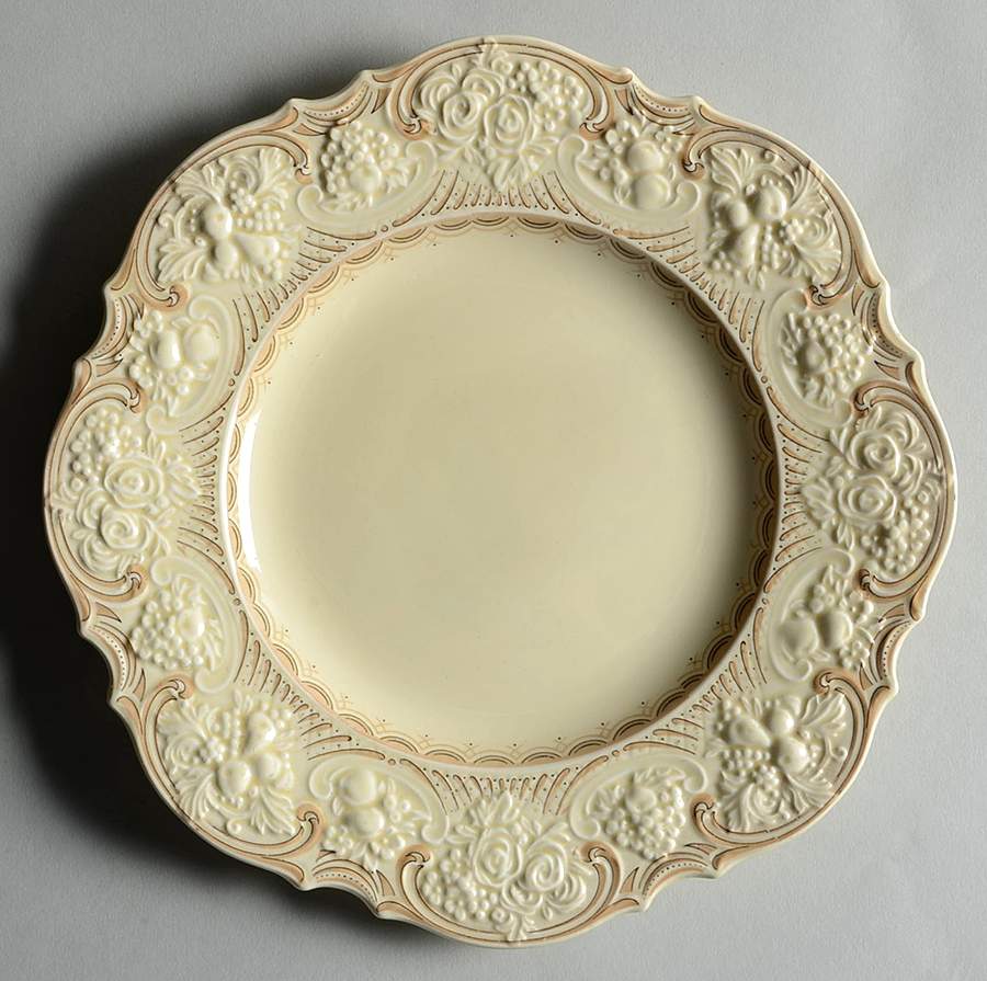 Berkley Luncheon Plate by Crown Ducal-1