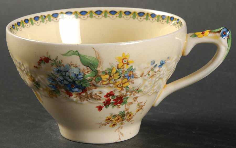 Berkshire Flat Cup by Crown Ducal-1