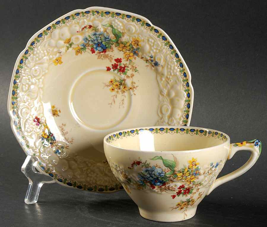 Berkshire Flat Cup & Saucer Set by Crown Ducal-1