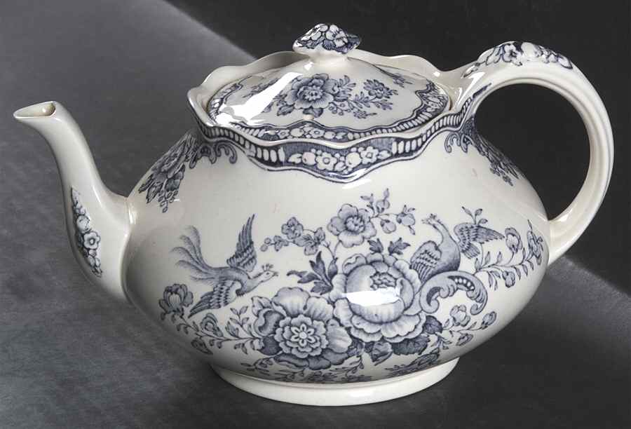Bristol Dove Grey Teapot & Lid by Crown Ducal-1