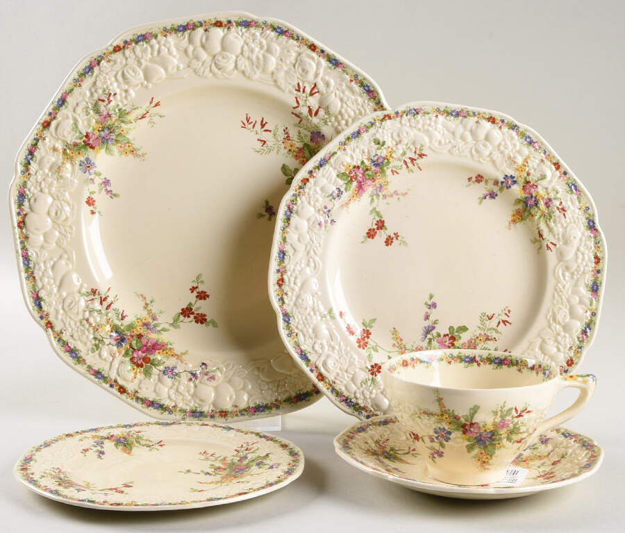 Chatham 5 Piece Place Setting by Crown Ducal-1