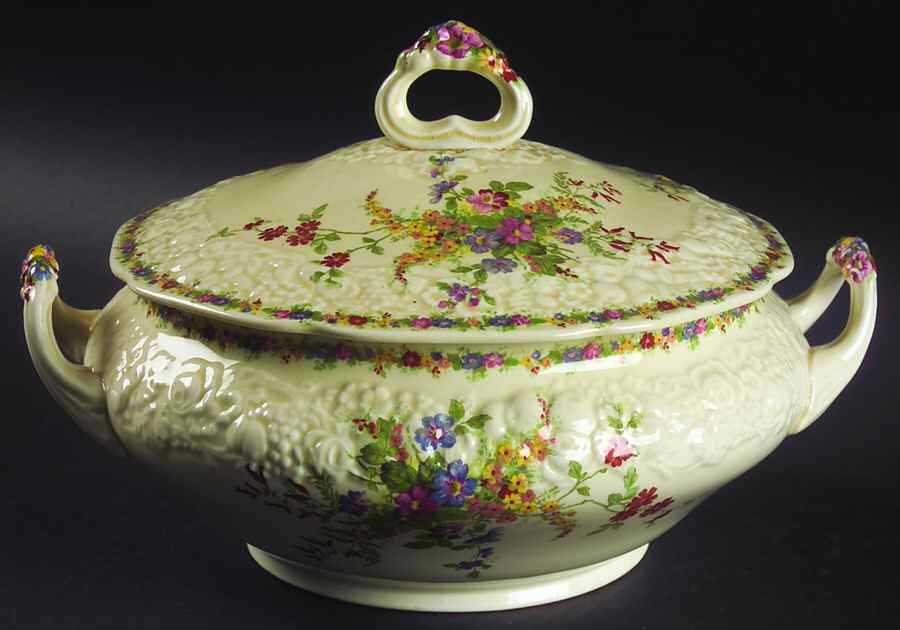 Chatham Round Covered Vegetable by Crown Ducal-1