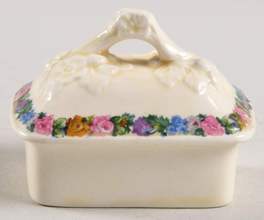 Charm Lid for Hot Water Jug by Crown Ducal-1