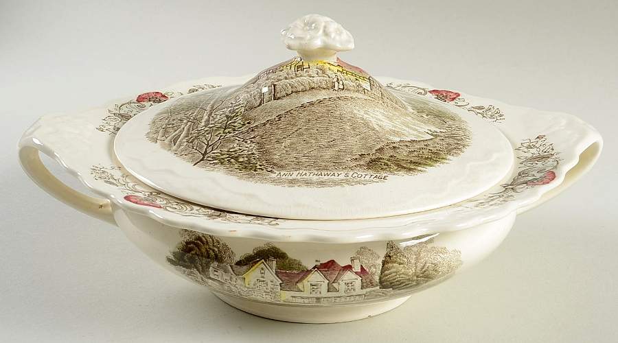 Charming England Round Covered Vegetable by Crown Ducal-1