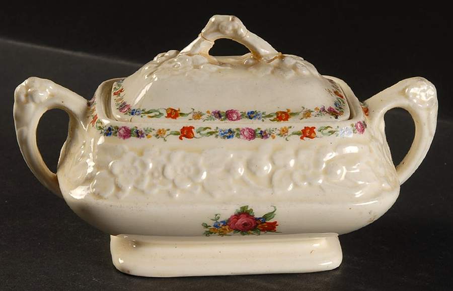 CRD1 Sugar Bowl & Lid by Crown Ducal-1
