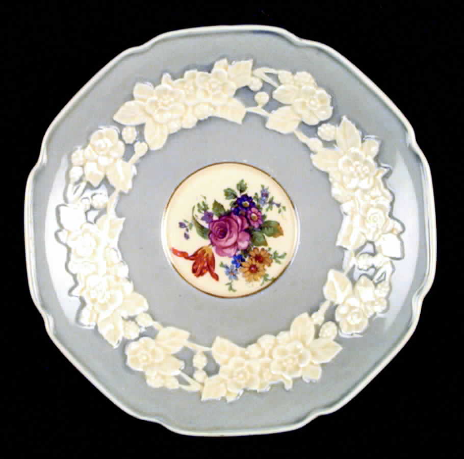 CRD11 Saucer by Crown Ducal-1