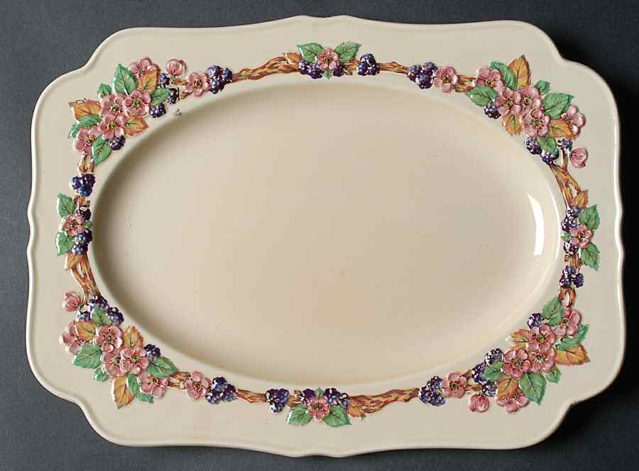 CRD18 10" Oval Serving Platter by Crown Ducal-1