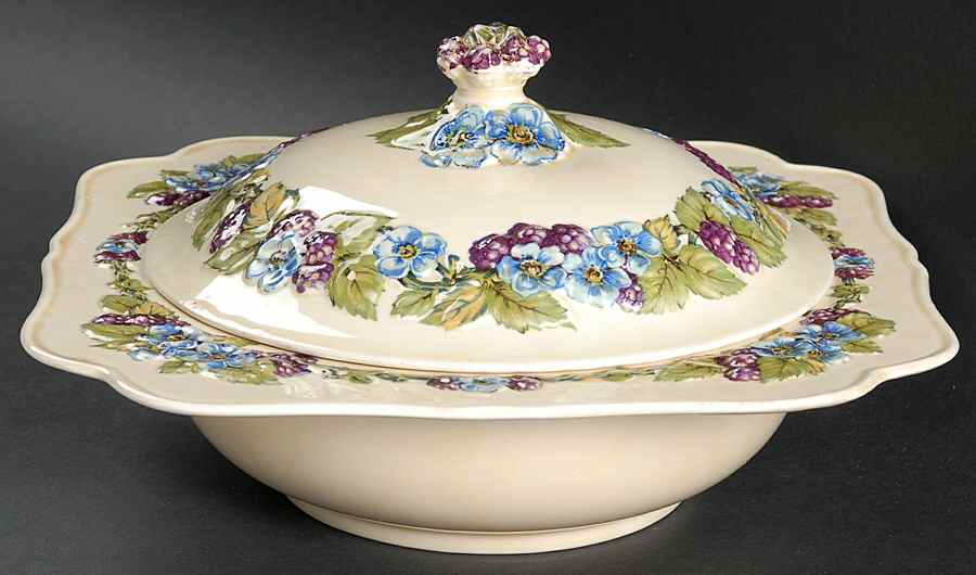 CRD23 Square Covered Vegetable by Crown Ducal-1