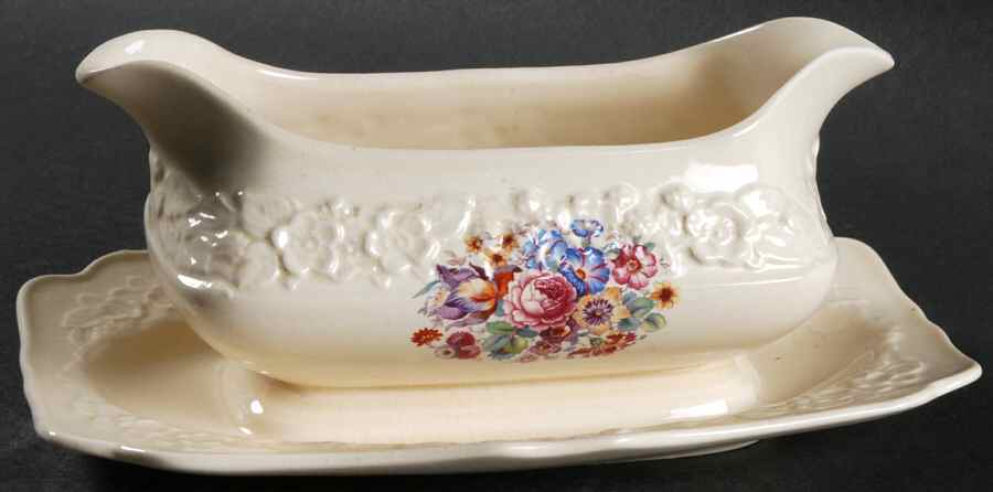 CRD3 Gravy Boat with Attached Underplate by Crown Ducal-1