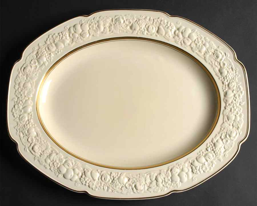 2057 15" Oval Serving Platter by Crown Ducal-1
