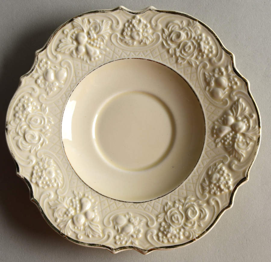 CRD40 Saucer by Crown Ducal-1