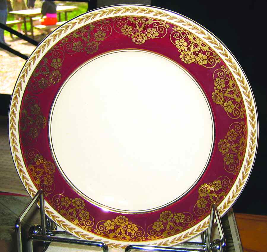 CRD44 Dinner Plate by Crown Ducal-1