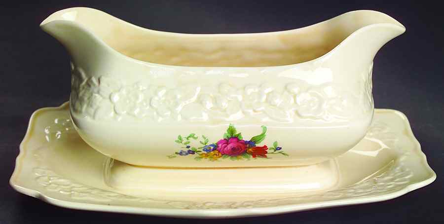 CRD9 Gravy Boat with Attached Underplate by Crown Ducal-1