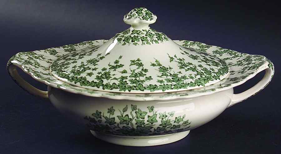 Early English Ivy Green Round Covered Vegetable by Crown Ducal-1