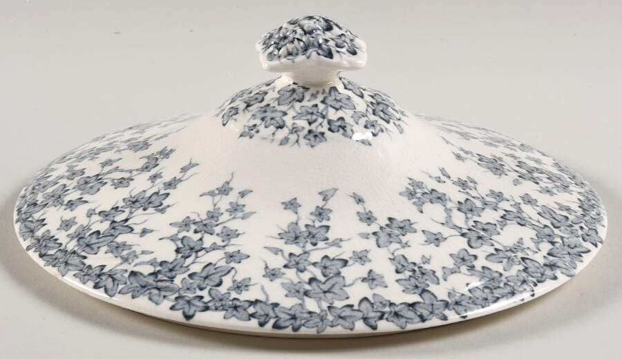 Early English Ivy Blue Gray (Scalloped) Lid for Round Vegetable by Crown Ducal-1
