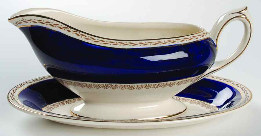 Empress Gravy Boat & Underplate by Crown Ducal-1