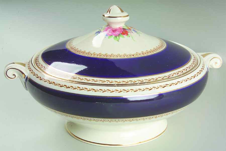 Empress Round Covered Vegetable by Crown Ducal-1