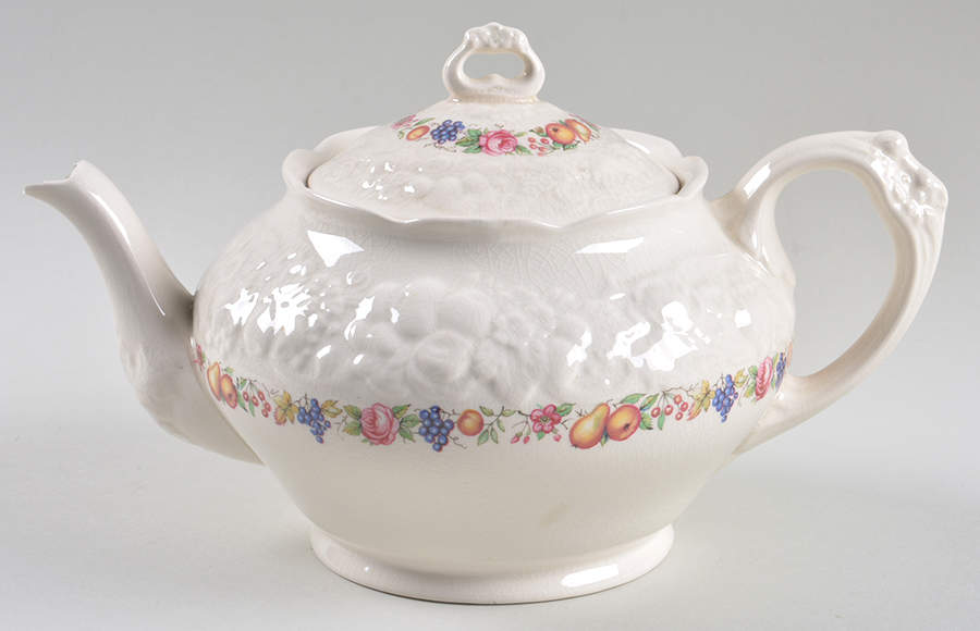 Florentine Garden (Colored Fruit) Teapot & Lid by Crown Ducal-1