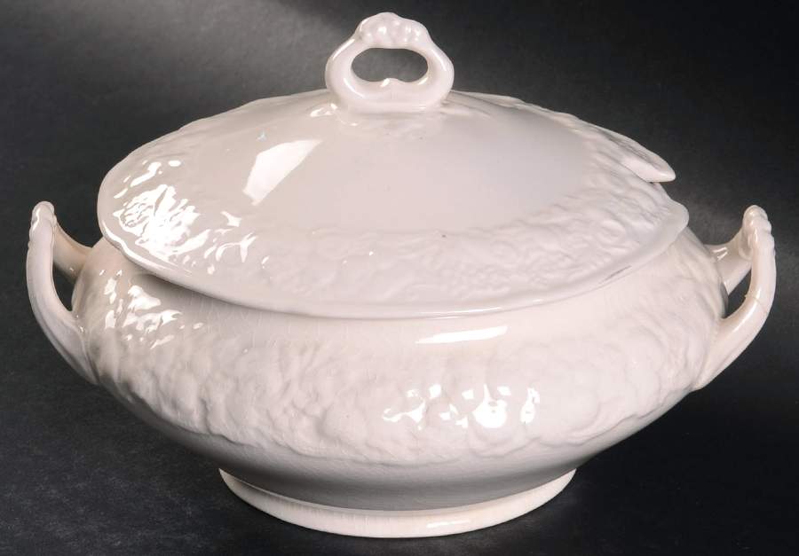 Florentine White Mini Tureen & Lid by Crown Ducal-1