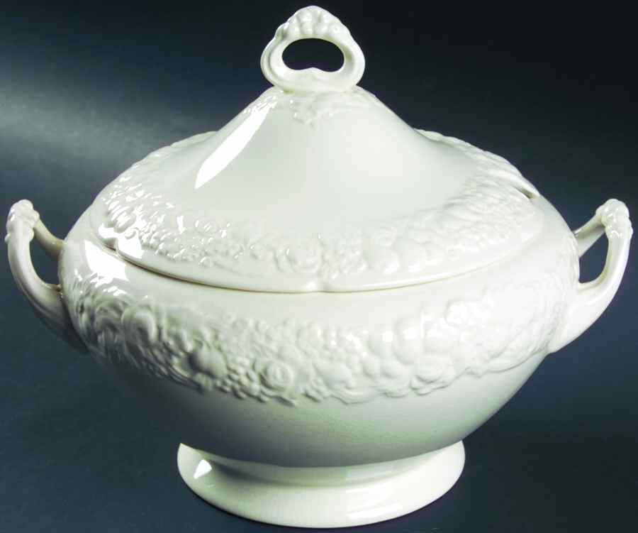 Florentine White Tureen &  Lid by Crown Ducal-1
