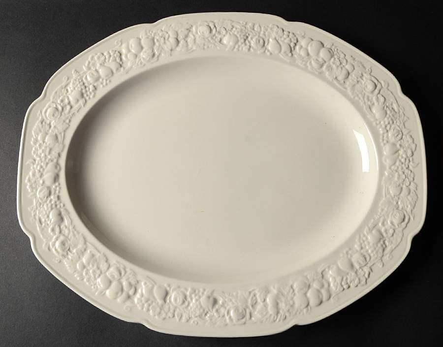 Florentine White 15" Oval Serving Platter by Crown Ducal-1